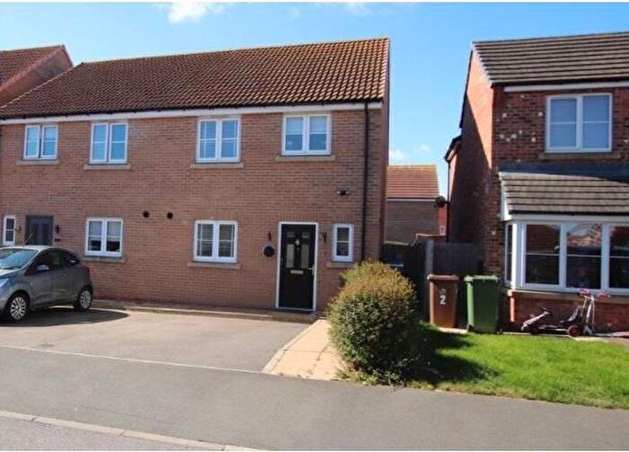 3 Bedroom Semi-Detached House For Sale In Thornbury Drive, Scartho Top, Grimsby, DN33