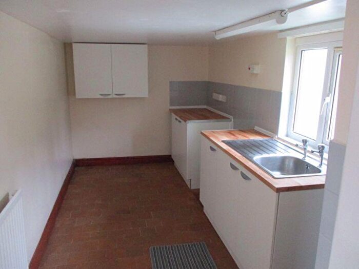 1 Bedroom Flat To Rent In Holt Road, Wrexham, LL13