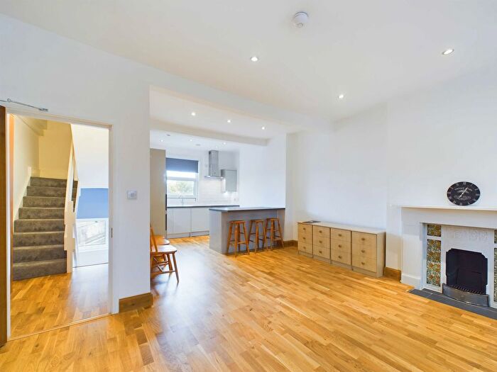 2 Bedroom Flat To Rent In London Road, Elephant And Castle, SE1