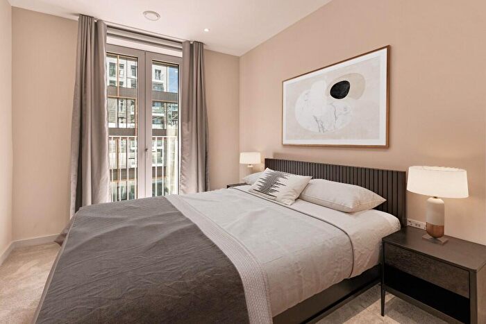3 Bedroom Apartment To Rent In Nine Elms Lane, London, SW11