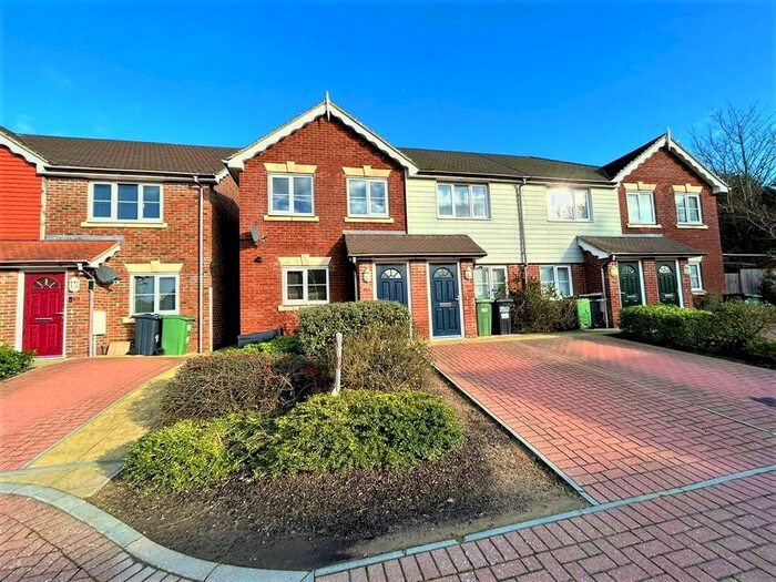 3 Bedroom End Of Terrace House To Rent In Endeavour Way, Hastings, TN34