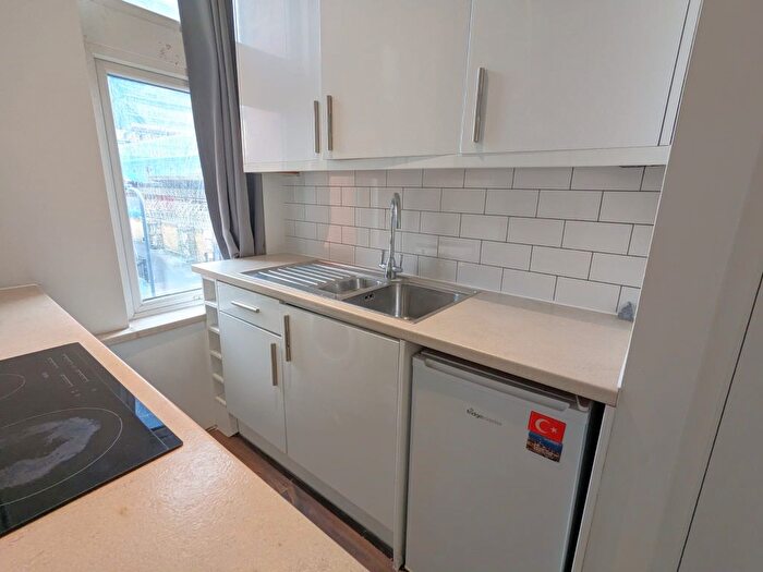 1 Bedroom Flat To Rent In Victoria Road, Kilburn, NW6