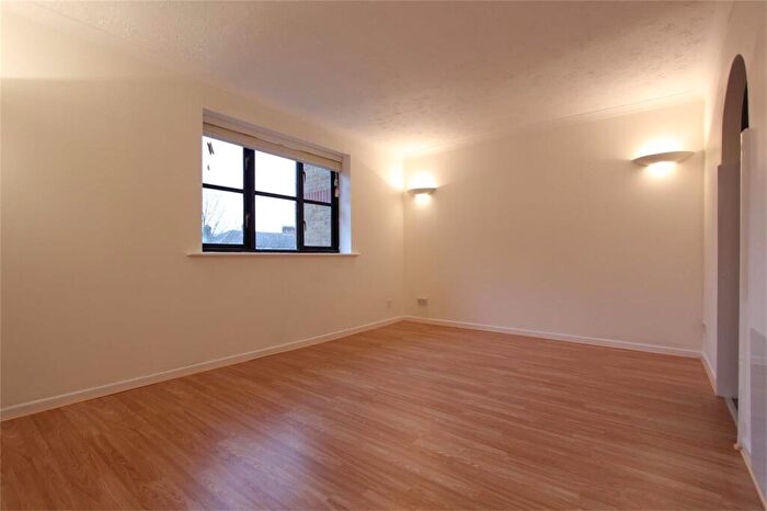 1 Bedroom Apartment To Rent In Somerset Gardens, Creighton Road, Tottenham, N17