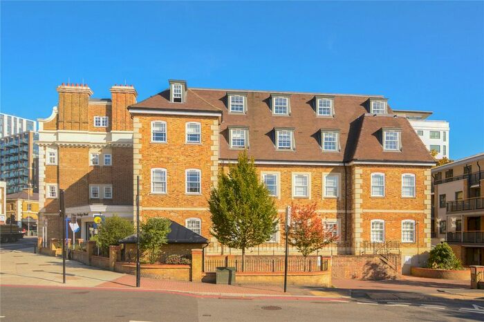 2 Bedroom Flat To Rent In Kew Bridge Road, Brentford, TW8