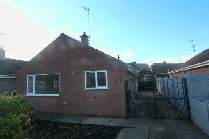 2 Bedroom Detached Bungalow To Rent In Kenilworth Avenue, Sutton-In-Ashfield, Nottinghamshire, NG17
