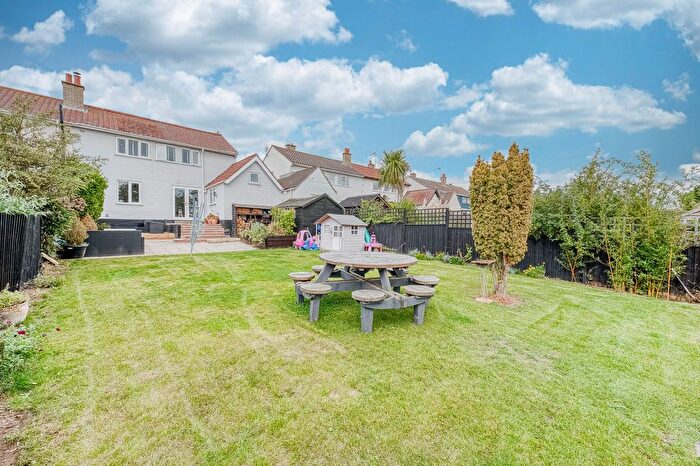 3 Bedroom Semi-detached House For Sale In Oak Crescent, Eye, IP23