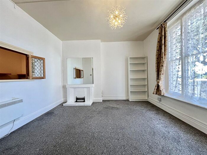 1 Bedroom Flat For Sale In Castledown Terrace, Hastings, TN34