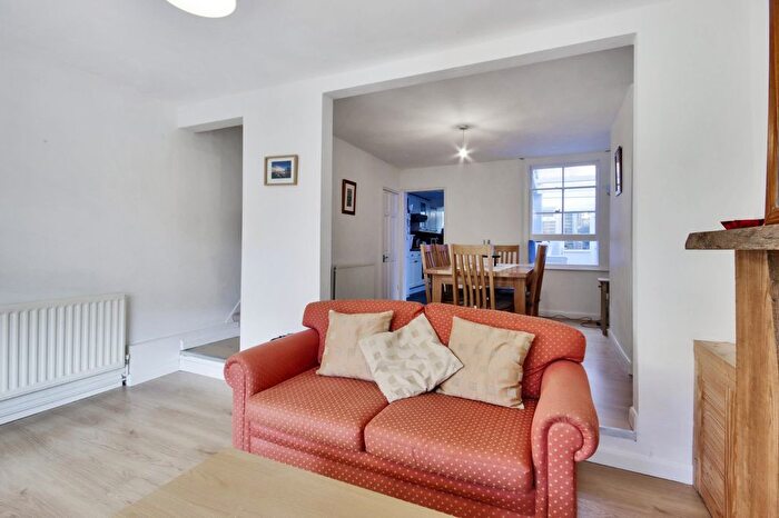 2 Bedroom Terraced House For Sale In Mount Pleasant Road, Dartford, Kent, DA1
