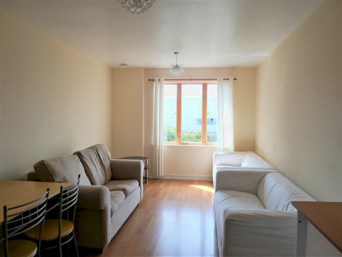 2 Bedroom Flat To Rent In Drayton Green Road, West Ealing, W13