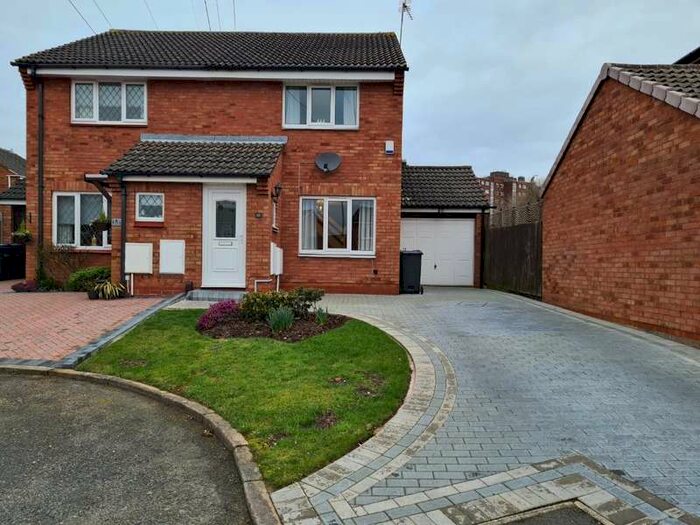 2 Bedroom Detached House To Rent In Crows Nest Close Sutton Coldfield, B76