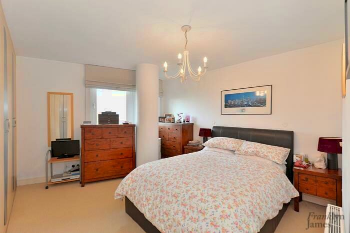 1 Bedroom Apartment To Rent In New Atlas Wharf, Docklands, E14