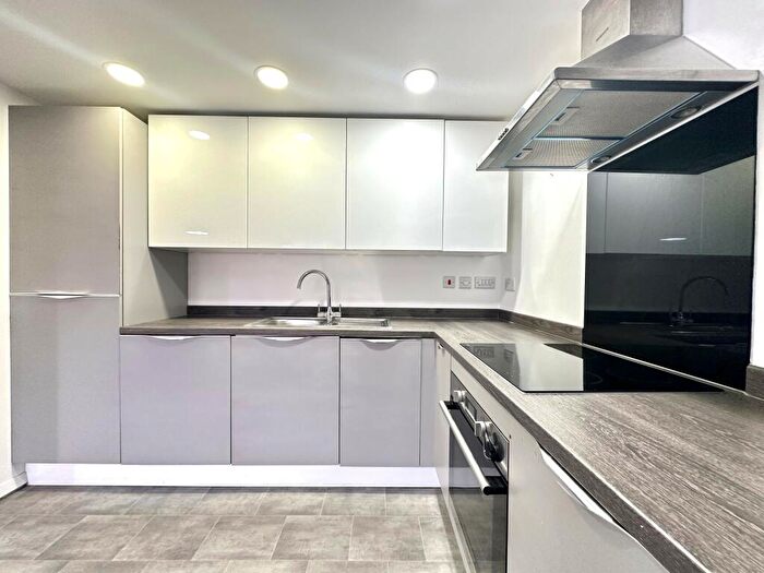 2 Bedroom Apartment To Rent In Solihull Heights, Sheldon, B26