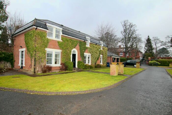 4 Bedroom Mews House To Rent In Jesmond Park Mews, Newcastle Upon Tyne, NE7