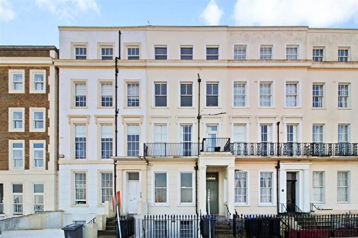 1 Bedroom Flat For Sale In St Georges Terrace, Herne Bay, CT6