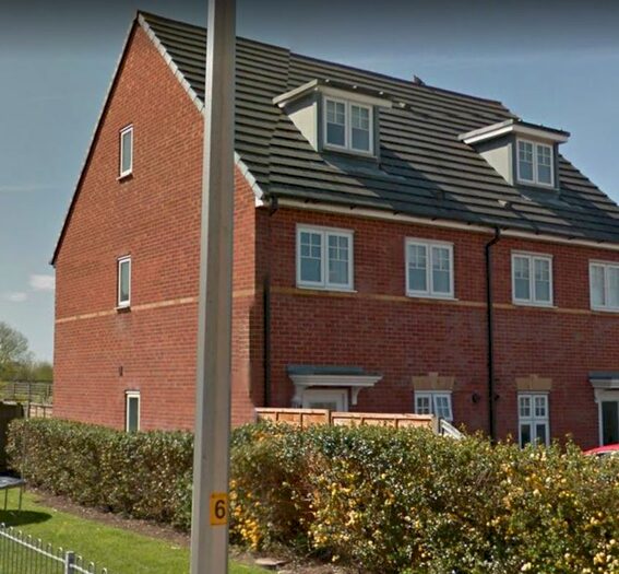 3 Bedroom Semi-Detached House To Rent In Abbeyfield Close, Stockport, SK3