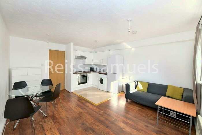 1 Bedroom Apartment To Rent In Ambassador Square, London, E14