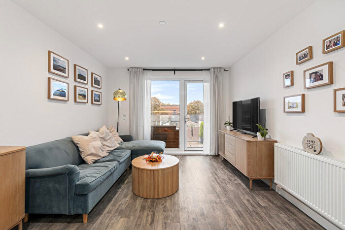 1 Bedroom Flat For Sale In Woolwich Road, London, SE7