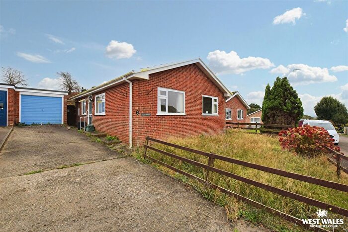 3 Bedroom Detached Bungalow For Sale In Dolwerdd Estate, Penparc, Cardigan, SA43