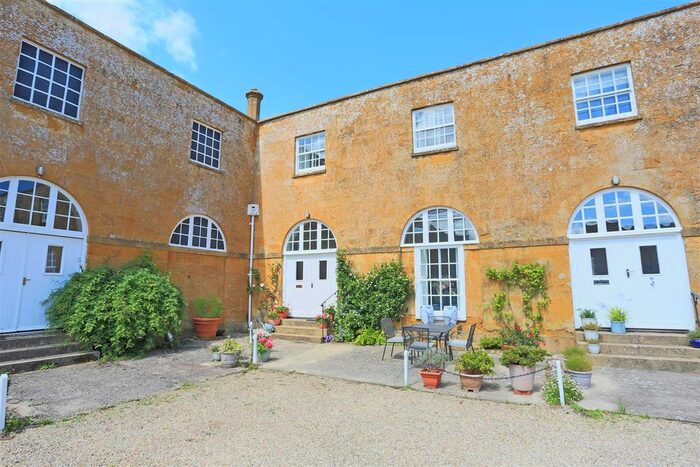 3 Bedroom Property For Sale In Brettingham Court, Hinton St. George, TA17