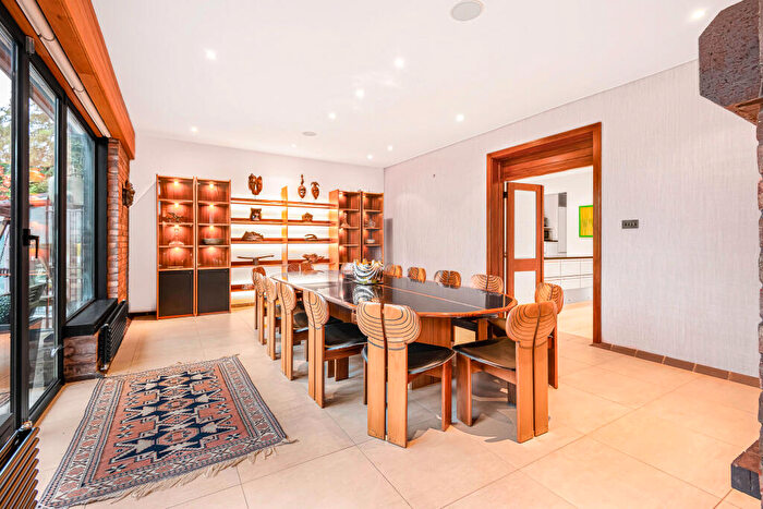 6 Bedroom House For Sale In Wykeham House, Wykeham Rise, Totteridge, London, , United Kingdom, N20