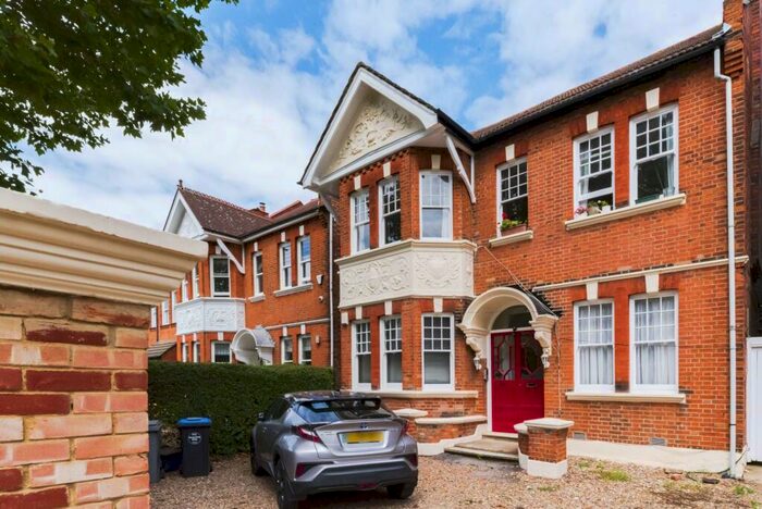 4 Bedroom Flat To Rent In Teignmouth Road, Kilburn, NW2