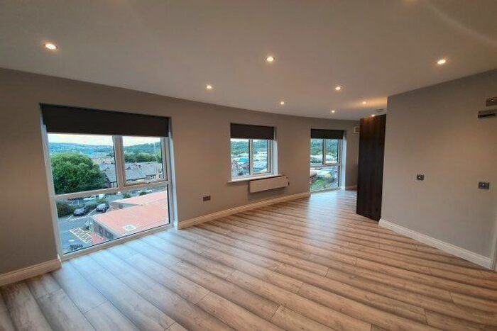 1 Bedroom Flat To Rent In 105 Cuthbert Bank Road, Sheffield S6