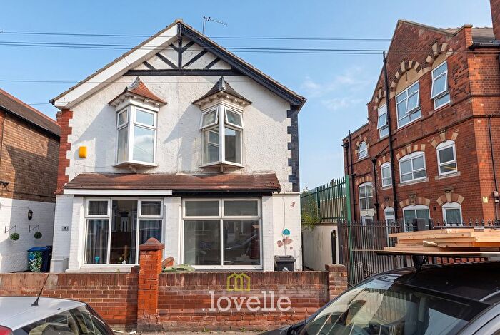 3 Bedroom Semi-Detached House For Sale In Elliston Street, Cleethorpes, DN35
