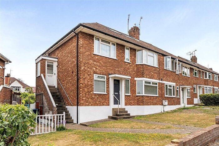2 Bedroom Maisonette For Sale In Cavendish Avenue, Ealing, W13