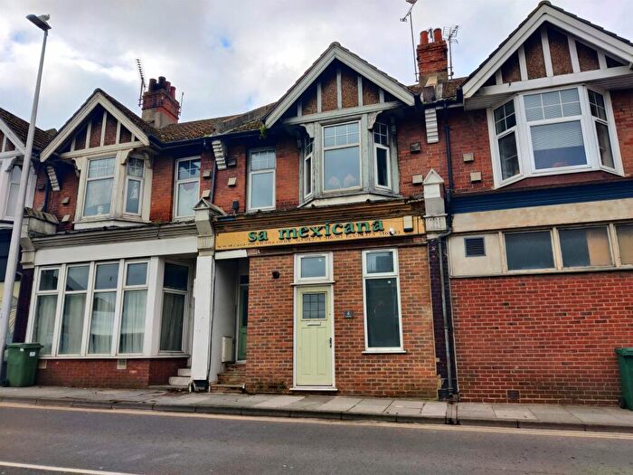 2 Bedroom Apartment To Rent In South Way, Newhaven, BN9