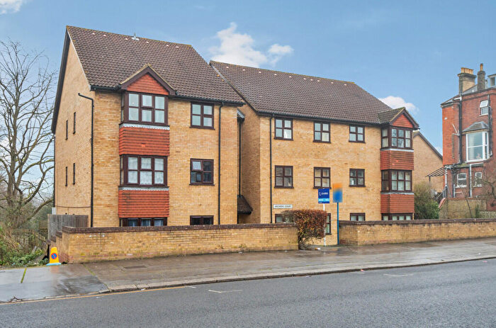 1 Bedroom Apartment For Sale In Nottingham Road, South Croydon, CR2