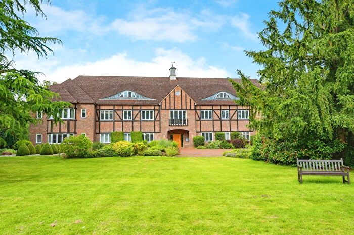 2 Bedroom Flat For Sale In Highfield Lane, Tyttenhanger, St. Albans, AL4