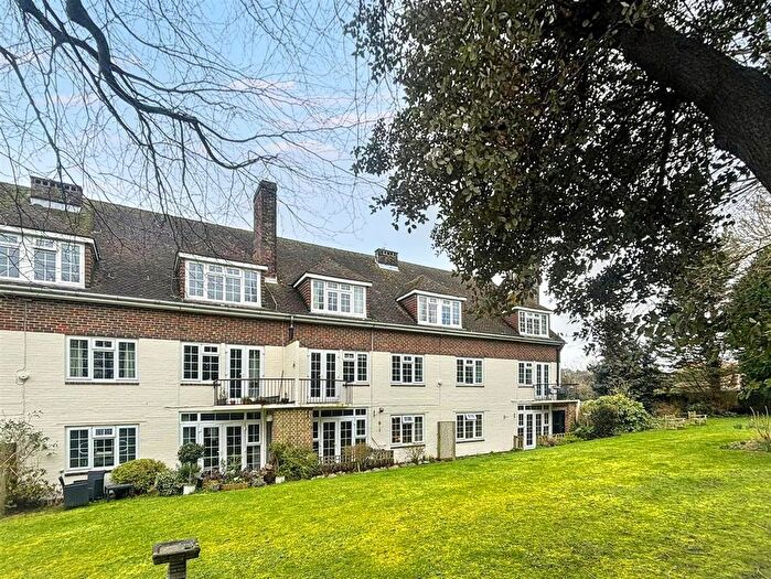 2 Bedroom Flat For Sale In St. Marys Close, Willingdon, Eastbourne, BN22