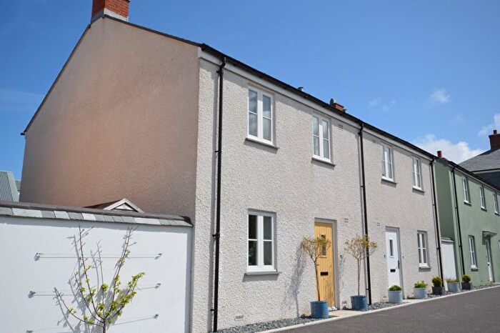 3 Bedroom Semi-Detached House To Rent In Stret Morgan Le Fay, Newquay, TR7