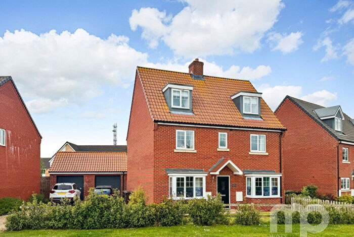 5 Bedroom Detached House For Sale In Poppy Street, Wymondham, NR18