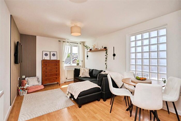 2 Bedroom Flat For Sale In Charnwood House, A Monkton St, Ryde, Isle Of Wight, PO33