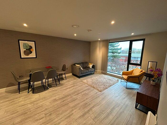 2 Bedroom Apartment To Rent In Broad Street, B15