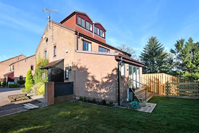 3 Bedroom Town House For Sale In Celandine Court, Bradway, Sheffield, S17