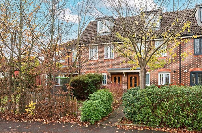 3 Bedroom Terraced House For Sale In Langley Avenue, Worcester Park, KT4