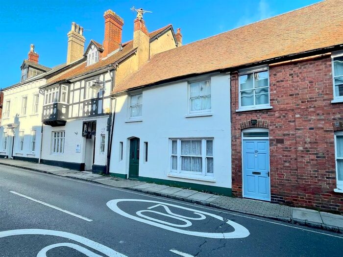 1 Bedroom Flat To Rent In The Windmills, St. Marys Close, Alton, GU34