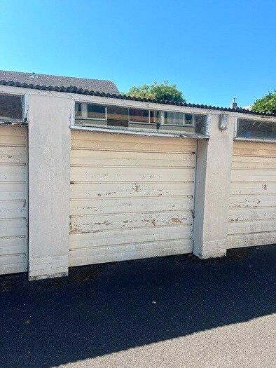 Garage / Parking To Rent In Mudeford, Christchurch, BH23