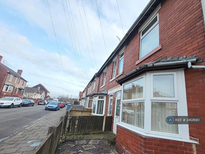 3 Bedroom End Of Terrace House To Rent In Meadows Avenue, Nottingham, NG18