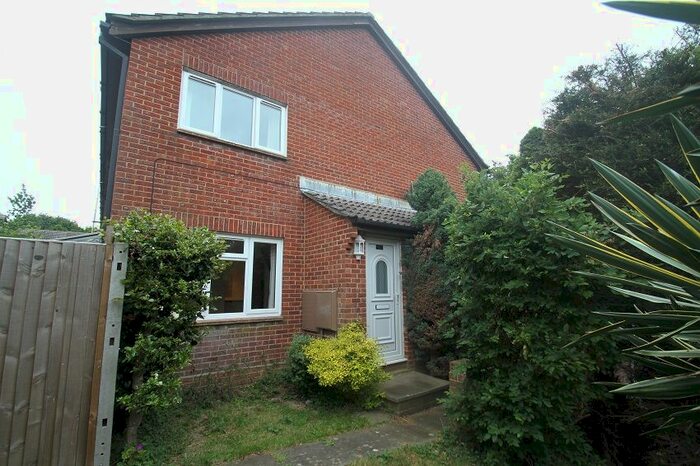 1 Bedroom Terraced House To Rent In Quebec Gardens, Southampton, SO31