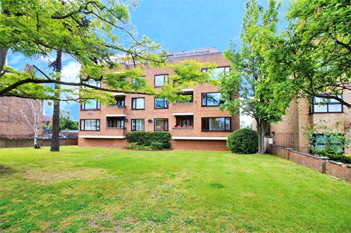 2 Bedroom Apartment To Rent In Shirley Heights, Crook Log, Bexleyheath, Kent, DA6