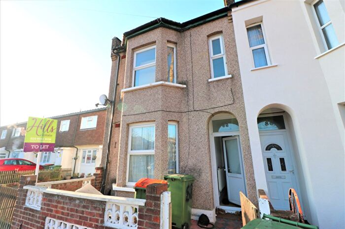 4 Bedroom Terraced House To Rent In Third Avenue, London, E12