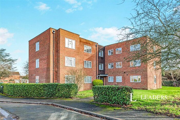 House To Rent In Colne Lodge, Colne Drive, Walton-On-Thames, Surrey, KT12