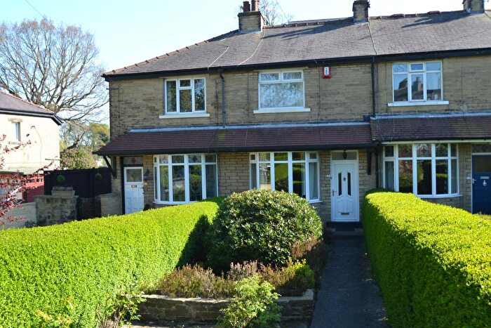 2 Bedroom Terraced House For Sale In Park Road, Thackley, BD10