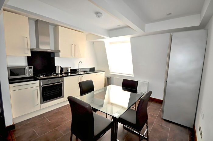 2 Bedroom Flat To Rent In Cleveland Street, London, W1T
