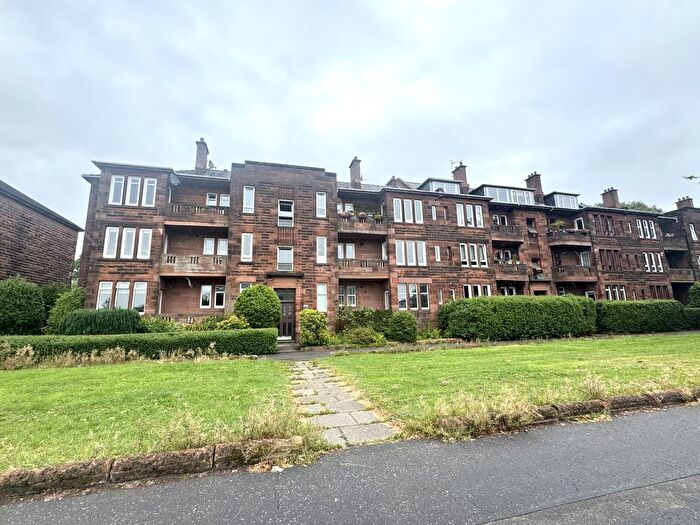 3 Bedroom Flat To Rent In Great Western Road, Anniesland, Glasgow, G13