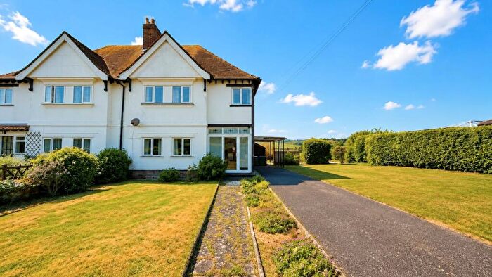3 Bedroom Semi-Detached House For Sale In Brady Road, Lyminge, CT18