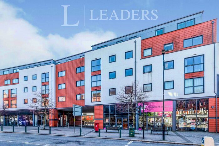 2 Bedroom Flat To Rent In Epsom, Surrey, KT17